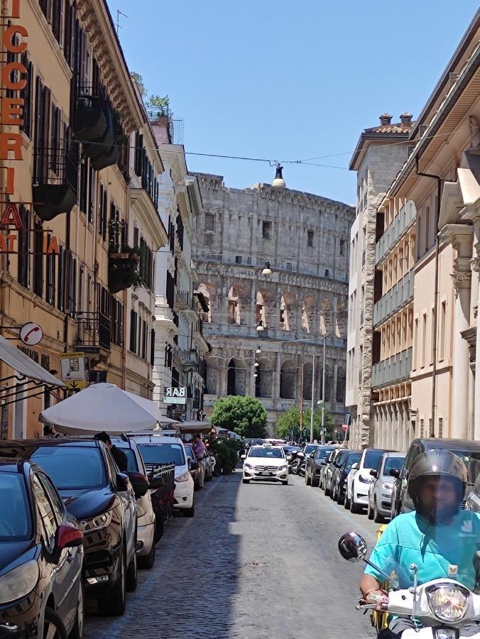 150 M Dal Colosseo - Appartamento Minerva Rome Bagian luar foto